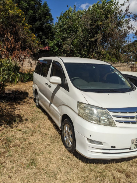 toyota Alphard